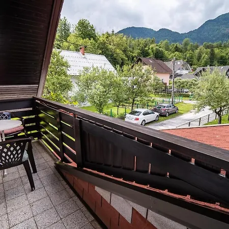 Apartman Away From *