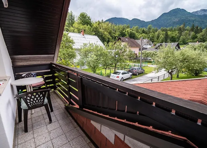 아파트 Away From *